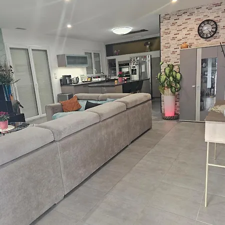 Loge Au Ptitbonheur Savasse