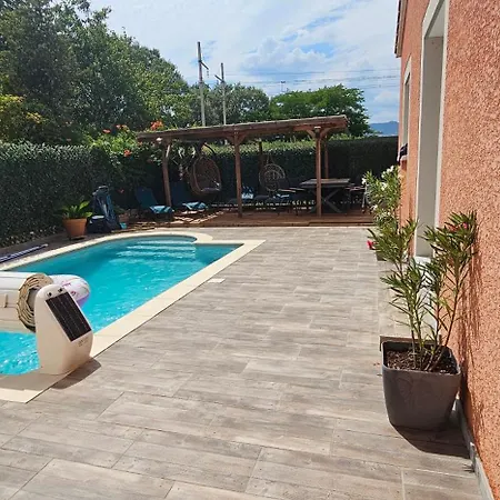 Loge Au Ptitbonheur - Piscine Pres De Montelimar Apartment